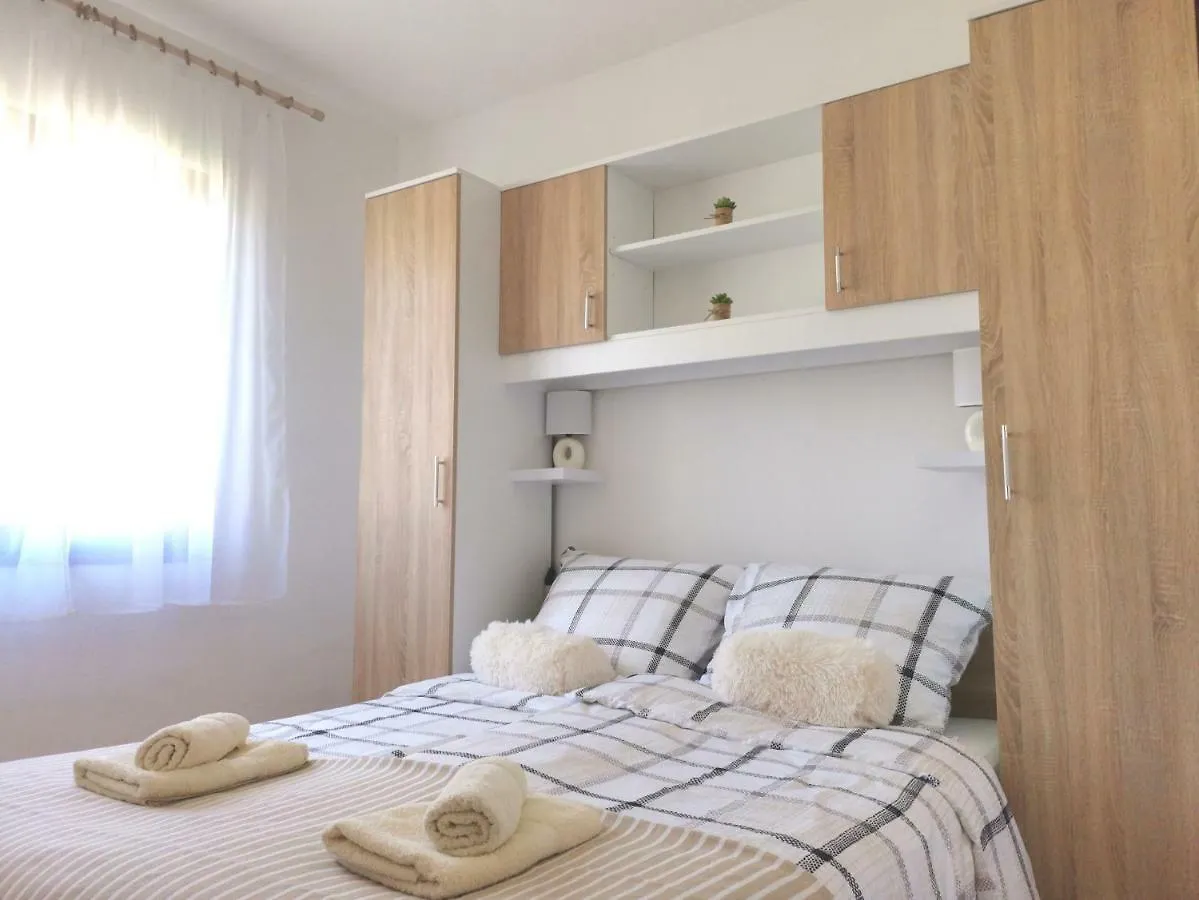 Apartments Regi 메덜린
